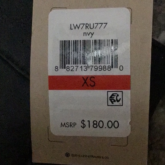 Levi's Women's Sherpa Faux Leather Trucker Jacket🎀 - Picture 9 of 9